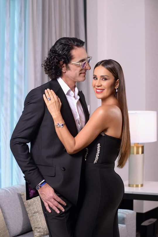 BELLOS 💚💚💚 Feliz Aniversario #4DeJulio Nueva portada 🥂 de #SRevista #CatherineSiachoque #MiguelVaroni #ParaTi #FYP #CatherineSiachoqueFans #CatherineSiachoqueTikTok Video cortesía de S Revista 😉