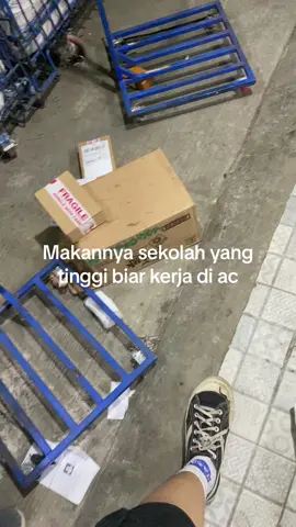 Sekolahtinggitinggi🥵#sekolahtinggitinggi #fypシ゚viral #storytime #kuli #kerjakeras 