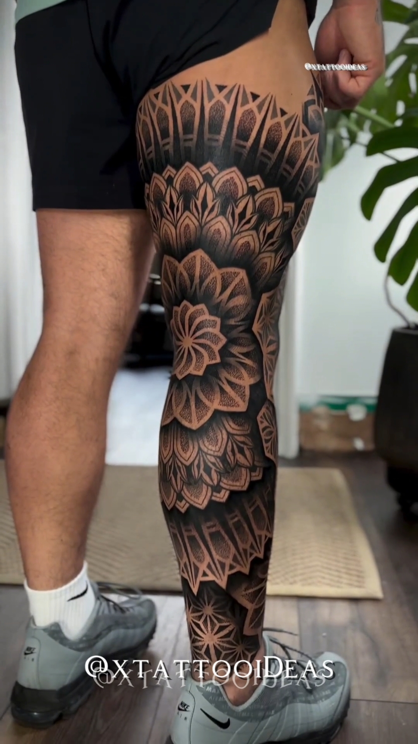 Tatuador : @Tomm Birch Tattoo 🥇 #mandala #tattoo #tattoos #tatuagem 