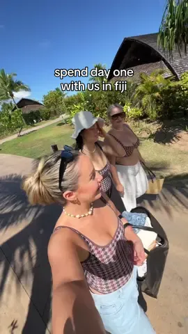 Day one vlog!! Extending sureeeeely #Vlog #remmietakesfiji #remmie #girlstrip #holiday #travel 