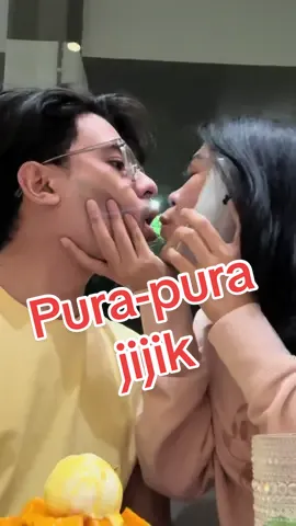 Coba aja lakuin lagi kalo berani 😘 #couple #couplegoals #couplecomedy #funnycouple #couplefunny #luckylara #fyp #couplestiktok #prank #prankpacar #cutecouple 