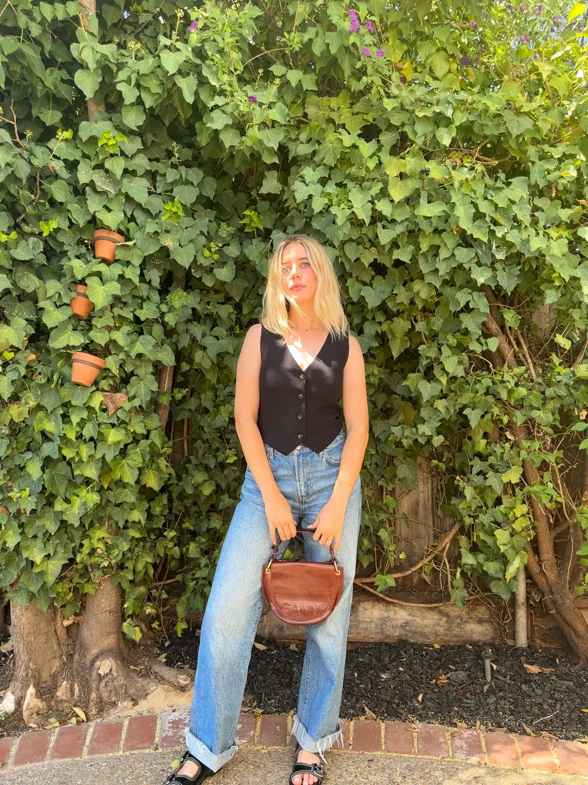 Automatically a better day when a cute outfit comes on🥰 #Summer #outfitinspo #outfitideas #style 