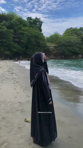 Laut + bollywood😍 . Yg mau samaan hijabnya boleh dm ig saya @hayatuun_nufuss . . #boollywodsong#soundviral#fypシ゚viral#beranda