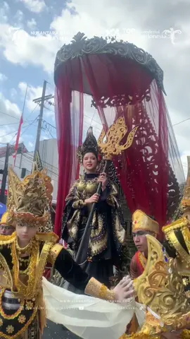 Grand Carnival JFC Algorithm 2024  @tiara andini defile wayang 😍 #jfc #algorithm #jemberfashioncarnaval 