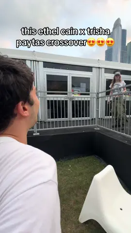 she was sosososososooooooooooo sweet i love her + kelsey 💙 #ethelcain #trishapaytas #lollapalooza 