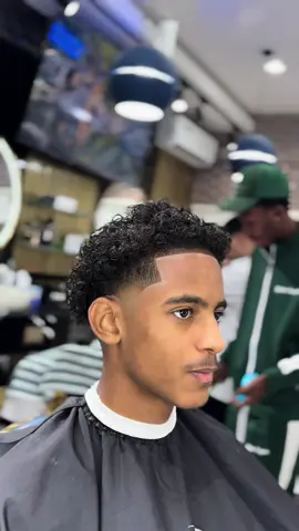 #viral #trending #fyp #hairlineup #besthaircut2024 #africanhairinspiration #taperfade #besttransformation @Nana Ama 🦋❤️ @lil21_4PF ® @spread love @Blingzs de barber 