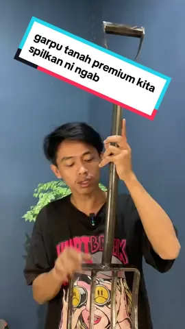 garpu tanah super tebal 2 cm kita spilkan lebih jelas #garpu #garputanah #garpuinjak #alatperkebunan #produklokalindonesia #fourpage 