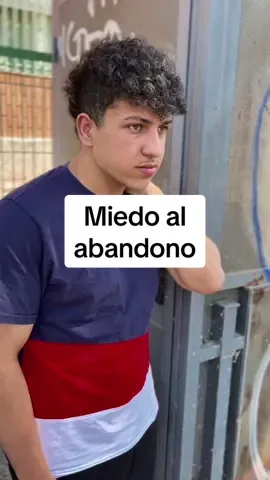 Tener miedo al abandono y pensar que en cualquier momento no haces falta… …. #yassblaze #parati #mente #miedo #abandono #padres #amor #psicologia #saludmental #pov 
