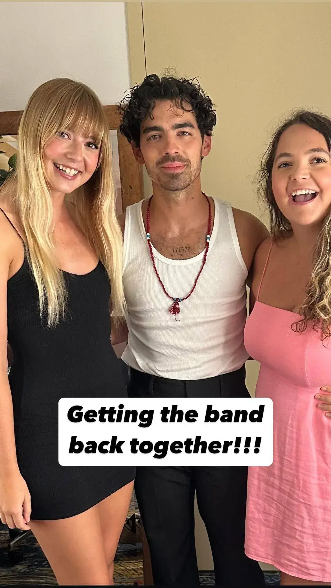 #Repost @savdelullo    all video credits to its owner     #musicforpeoplewhobelieveinlove   #Spotify  #thealbum #wafflehouse    #thetour  #joejonas  #jonasbrothers #dnce #nickjonas #priyankachopra #kevinjonas #girldad #daniellejonas #girlmom #parents #usa #India #uk #fyp #fypシ #foryoupage #foryou #sansa #jonatic #Netflix #hbo #london #ny #parents #destacame #jumanji #capcut #myworld 