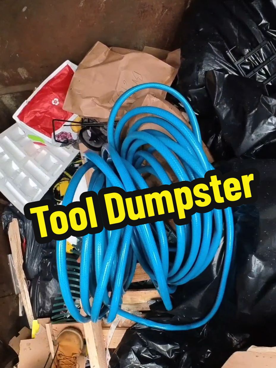 Have you ever wondered what's in a tool store dumpster?? So many free fence posts and more !!! $100s of dollars for free.  #dumpsterdiving #tool #fy #free 