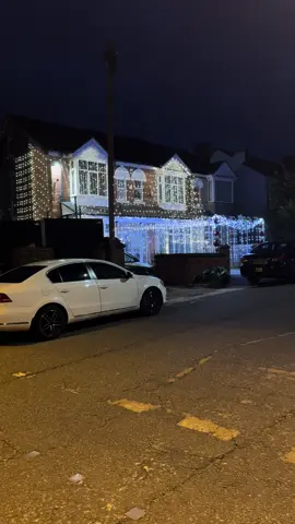 Alhumdulillah another wedding done by us👌💯…Wedding season is here,if u need wedding lights for your loved ones do not hesitate to contact me ❤️