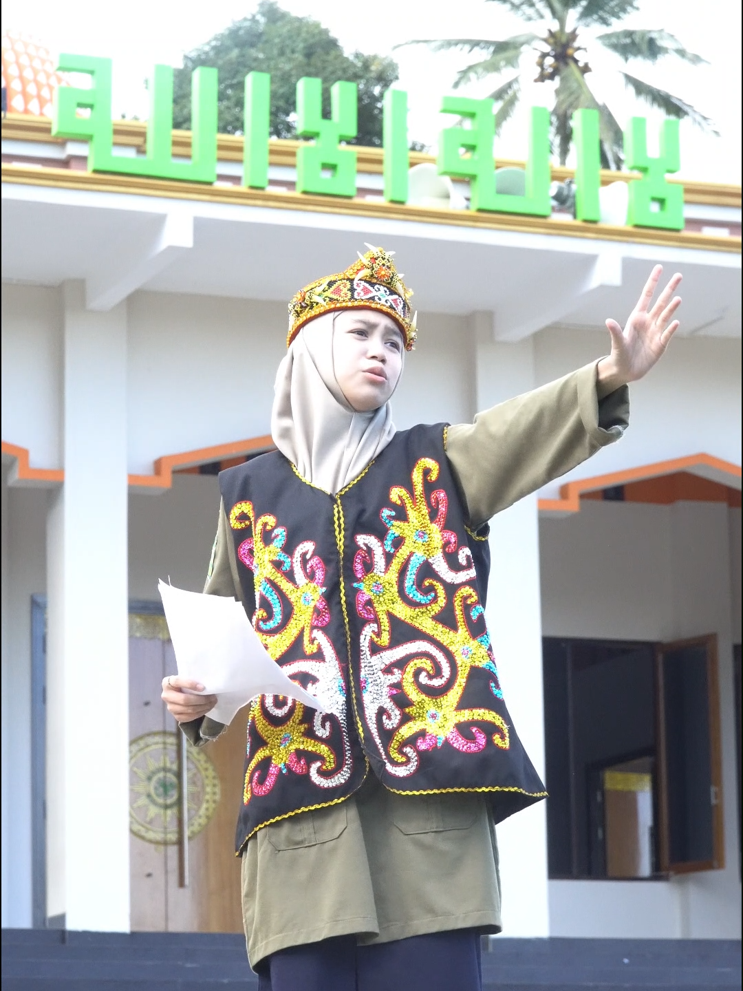 Syifa Putri Anggraini Faisal (SMA ISTIQAMAH MUHAMMADIYAH SAMARINDA) - Sepenggal Kisah Di Sungai Asahan.  Bismillah, dengan mengikuti Customs and Excise Festival for High School (CEFHS) saya harap dapat ikut andil dalam memajukan pelajar bertalenta menyongsong Indonesia Emas 2045. Untuk meningkatkan pengetahuan dan kesadaran generasi muda tentang Kepabeanan dan Cukai yang diselenggarakan oleh Direktorat Jenderal Bea dan Cukai. @eventbeacukai / @sefi.dhii @amlzhrrra @almnnie.  @smaistiqomah @emra_802 @dayni.s  #lombabacapuisicefhs2024 #cefhs2024  #eventbeacukai  #pekanrayabeacukai  #beacukaimakinbaik 