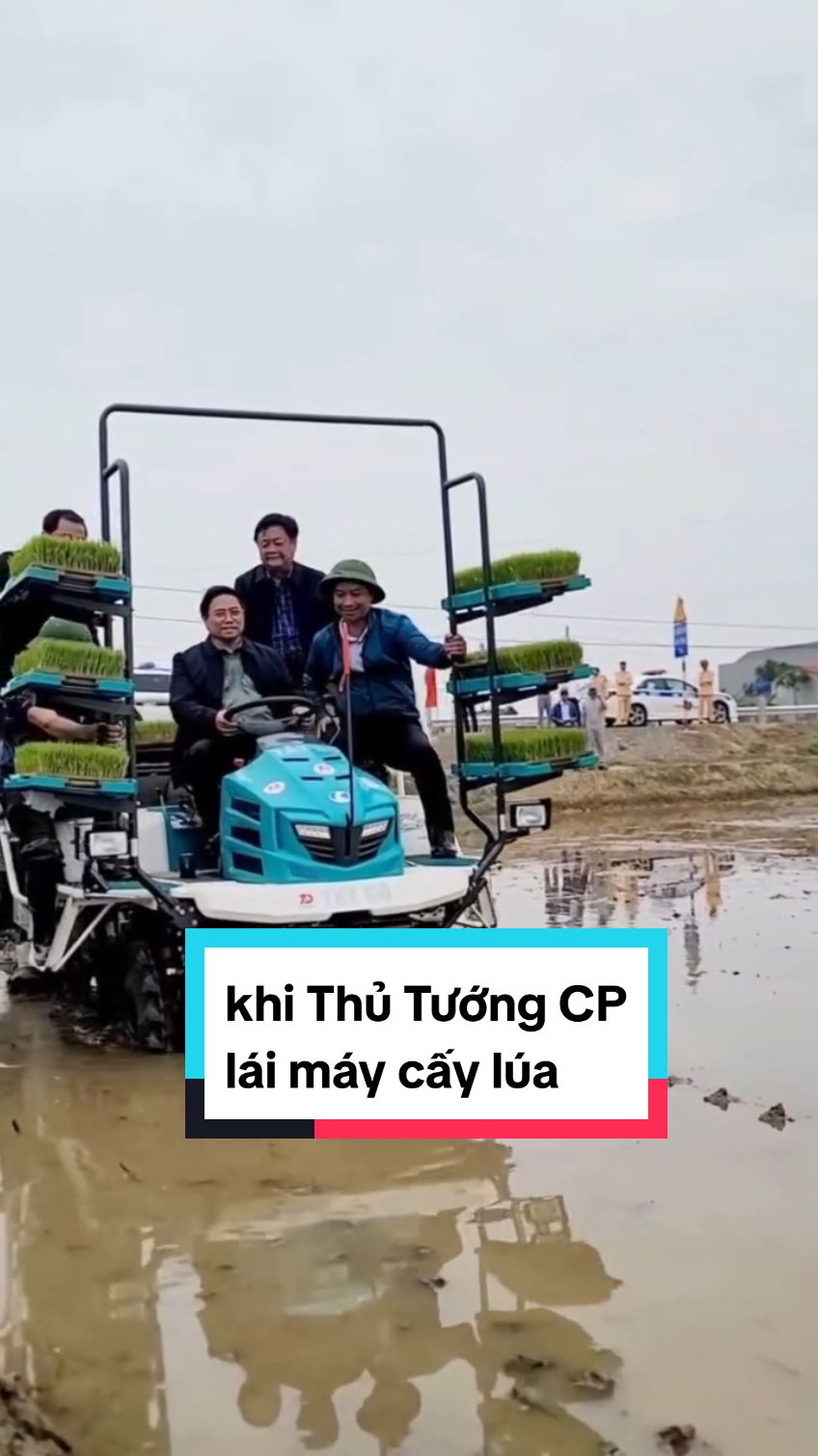 Thủ tướng chính phủ Phạm Minh Chính lái máy cấy lúa #maycaylua #maycaylua6hang 