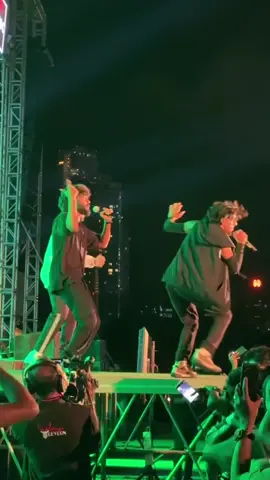 பொண்ணுசிரிச்சா ADK live in colombo #trending #vaaheesan_rasaiya #onemillionaudition @rapceylon @Thishon Official @AdviK 
