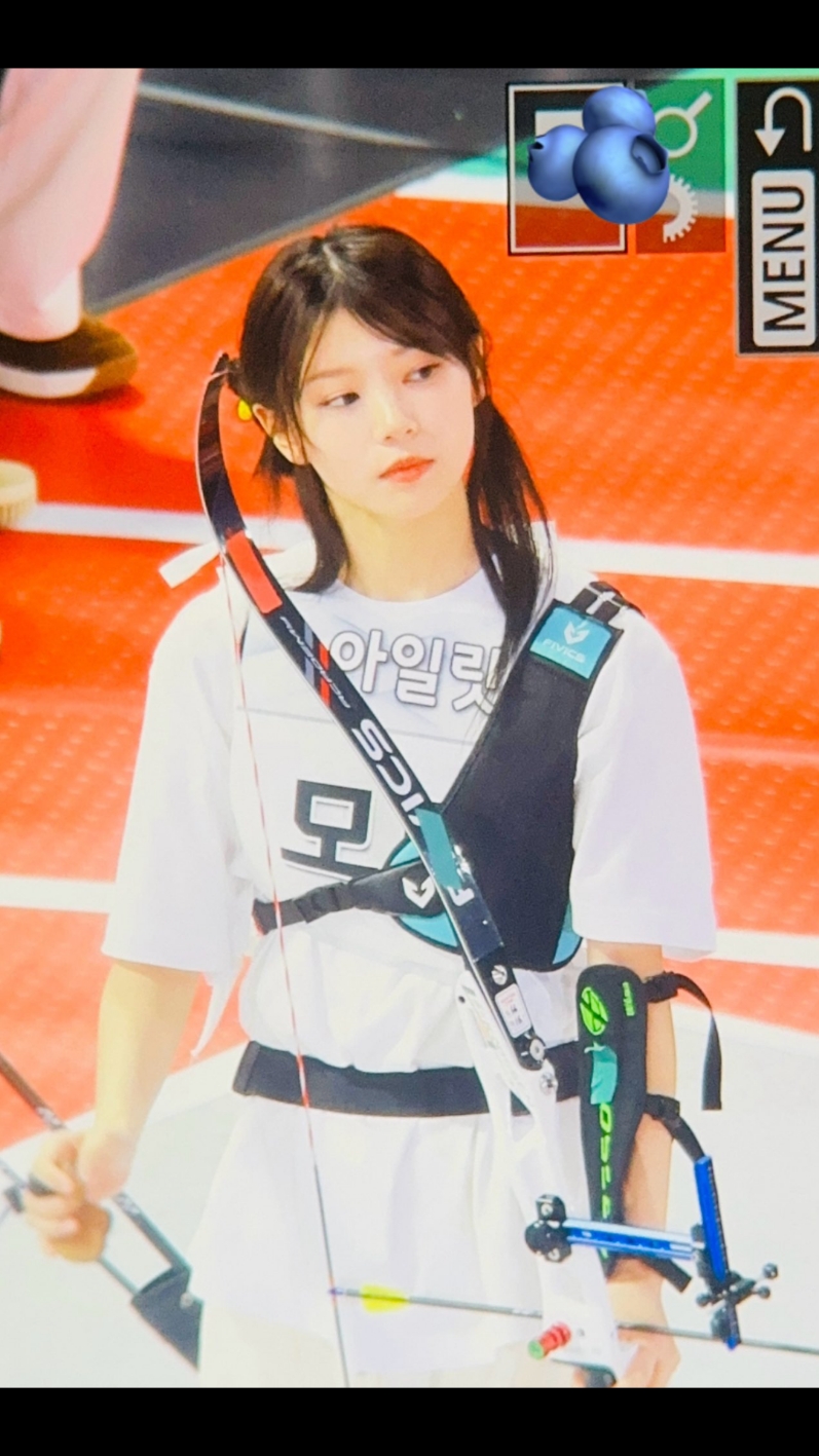 Damn... Moka slay,the little girl is good at archery❤️‍🔥#isac #isacillit #moka #mokaillit #모카 #illit #fyp #kpopfyp #fypage #kpoptiktok 