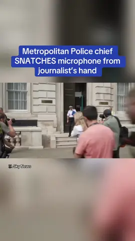 Sir Mark Rowley SNATCHES a microphone from the hand of a journalist who asked the Metropolitan Police commissioner about ‘two-tier policing’  🎥 Sky News  #markrowley #london #police #protest #journalist #metpolice #metropolitanpolice #news 