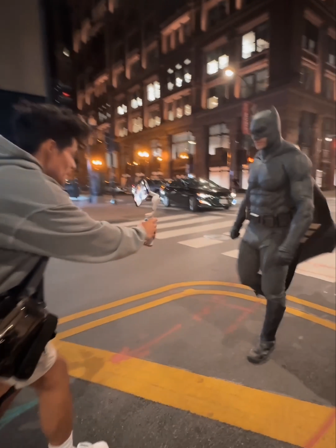 Capture the City’s Heroes with #OsmoMobile6 ! 🌆✨ 🎥: @directedxcarlos  #DJI #phonegimbal #filmmaking #batman