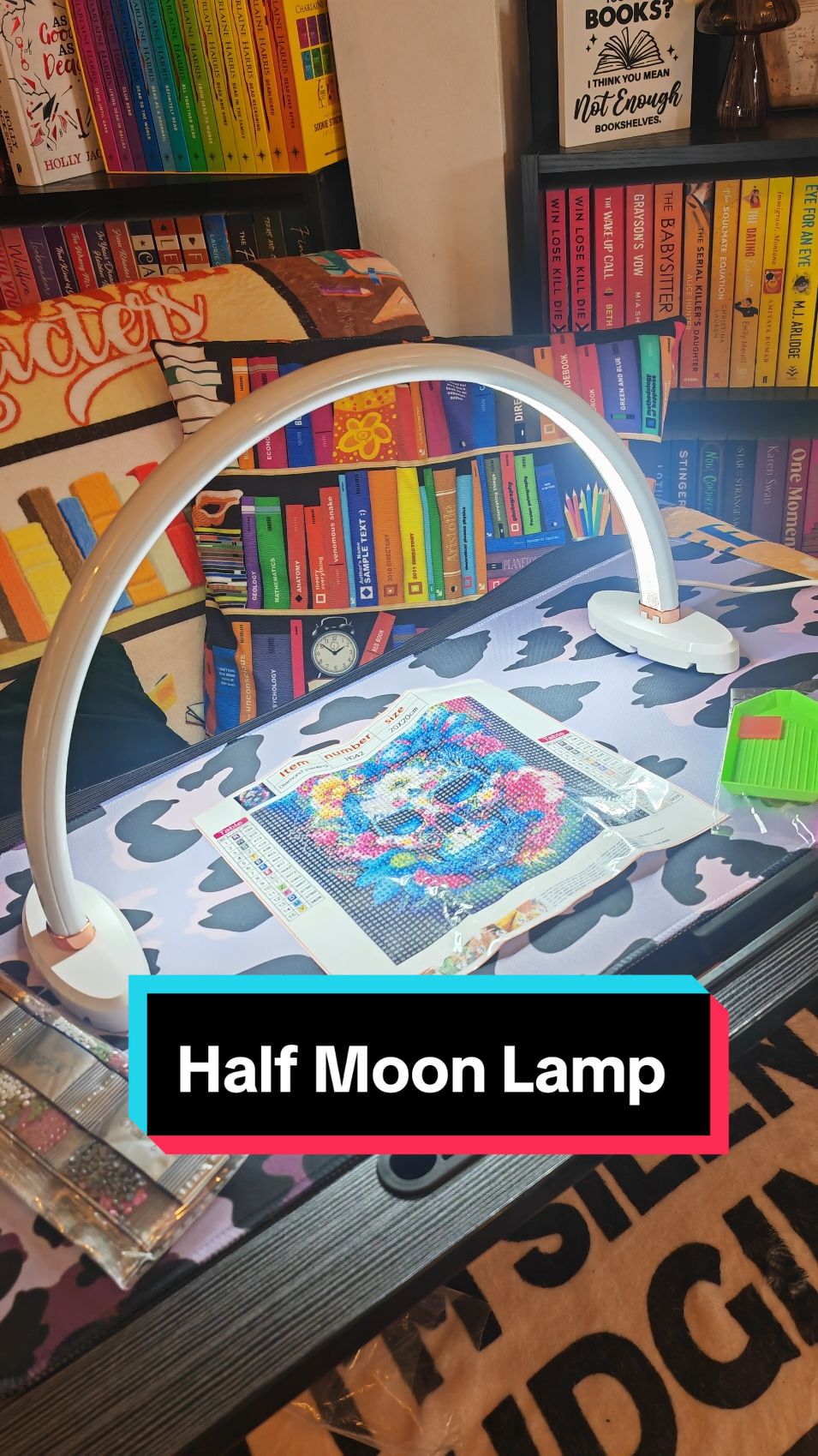 Well this is a bit clever!! #tiktokmademebuyit #spotlight #naillamp #halfmoonlamp #craft #craftersoftiktok #diamondpainting #diamondart #hometok #laptoptable 