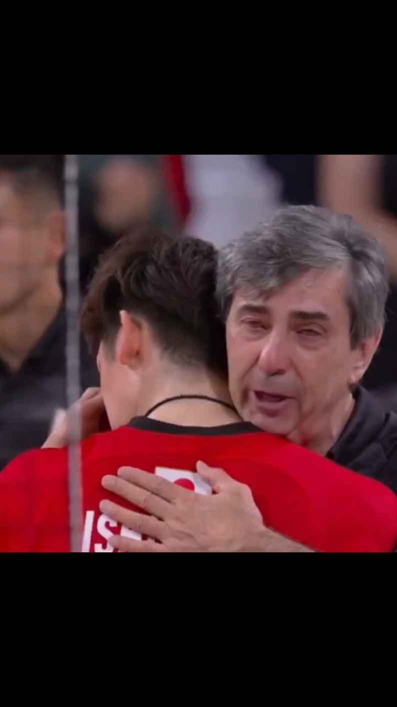 It was heartbreaking. Japan's Olympics journey with Coach Blain ends here😭😭😭 #olympics #japan #volleyball #ryujinnippon #rantakahashi #髙橋藍 #yukiishikawa 