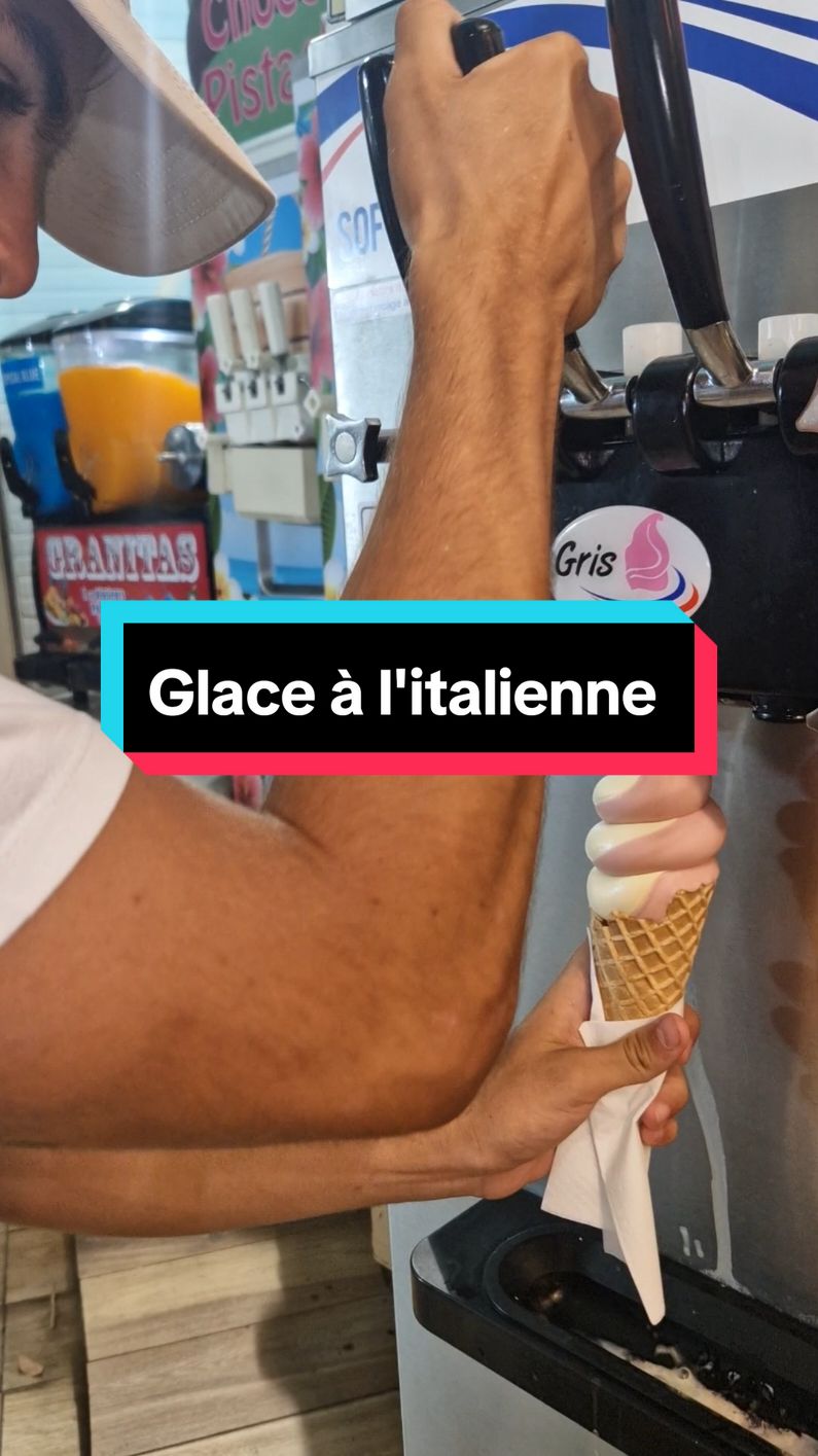 Qui dit vacances dit glace à l'italienne ❤️🍽 #soleil #vacance #glace #plaisir #pourtoi #abonnetoi #sablette #toulon  #glacealitalienne #Summer 