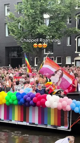 Ben jij het eens met onze rating voor Amsterdam Pride? 🌈✨ #k3 #amsterdampride #Pride #chappellroan #bratsummer #brat 