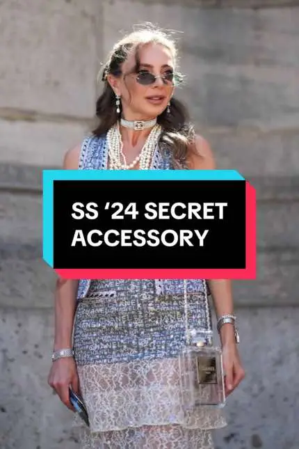 #boho esthetique still rules the world! Don’t forget that it’s easy to add this to your daily outfits: just get a cascade necklace, and it will add some gloss to any of your outfits✨ #outfitideas #accessories #styletips #fashioninspo #necklace #outfitideas #viral #chanel #dior #lvmh #burberry 