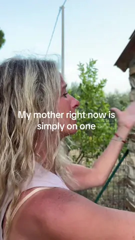 I cantttttt #italianmom #summerinitaly #italy #MomsofTikTok #momtok 
