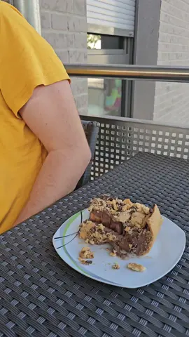 Reakcija na kolač! 🍰😍#staklenekosti #krhkekosti #zivotunjemackoj #raredisabilityawareness #osteogenesisimperfecta #foryou #foryoupage #fyp #fypシ #osobasinvaliditetom 