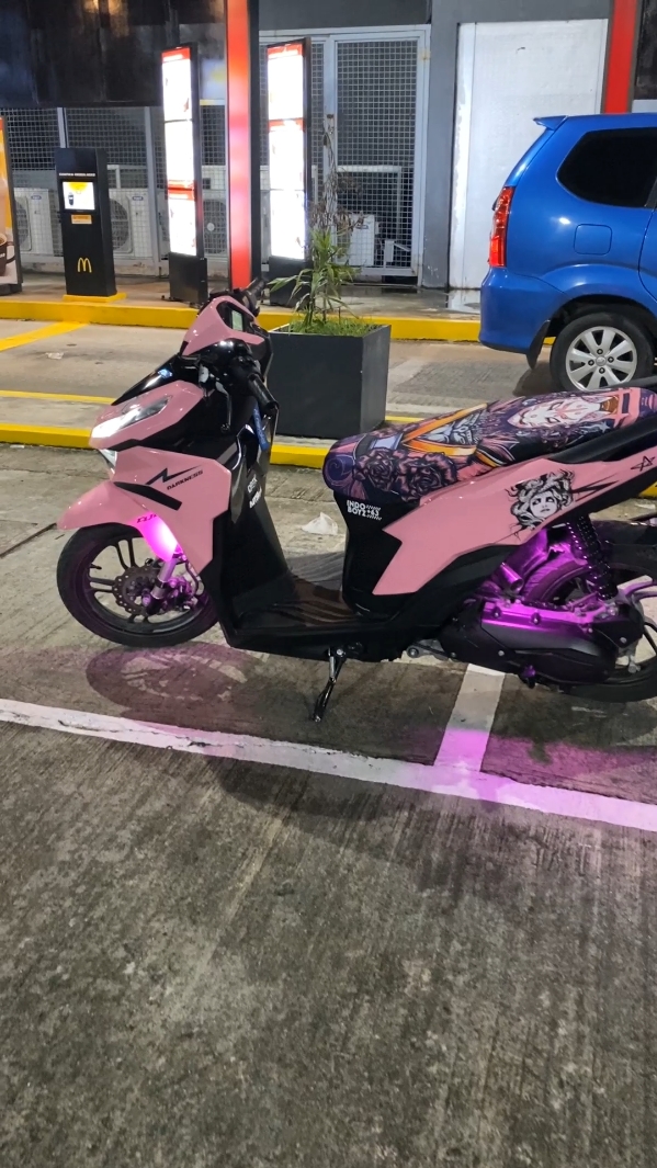 suki decals kaya? 🤔 #foryoupage #viral #variomodifikasi #varionistyindonesia #indonesianconcept #indoconcept🇮🇩 #pink #hondaclickpink #pinklover #indonesiathailand🇮🇩🇹🇭 #fyp #icph🇵🇭🇮🇩 #honda #hondaclick #fypシ゚viral #suki #fastandfurious #indo #decals 