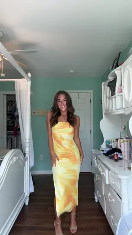 My curls lasted about 10 minutes in the humidity, but at least the @SHEIN dress was slaying💛💛 Use search code “G8A8G“ and coupon code “MSGianna” for 15% off! @SHEINUS #SHEINXMonse #SHEINXCollabs #SHEINX #SHEINforAll #loveshein #fyp #trending 