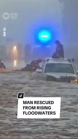 A man in his twenties has been rescued from the roof of his car, after it became stuck in fast flowing floodwater near Tamworth. NSW State Emergency Service members responded around 5am this morning, retrieving the man and bringing him out of the waters uninjured. The community is being asked to make safe and sensible decisions, and to not drive through floodwaters. #newsouthwales #nsw #tamworth #flood #rescue #10newsfirst 