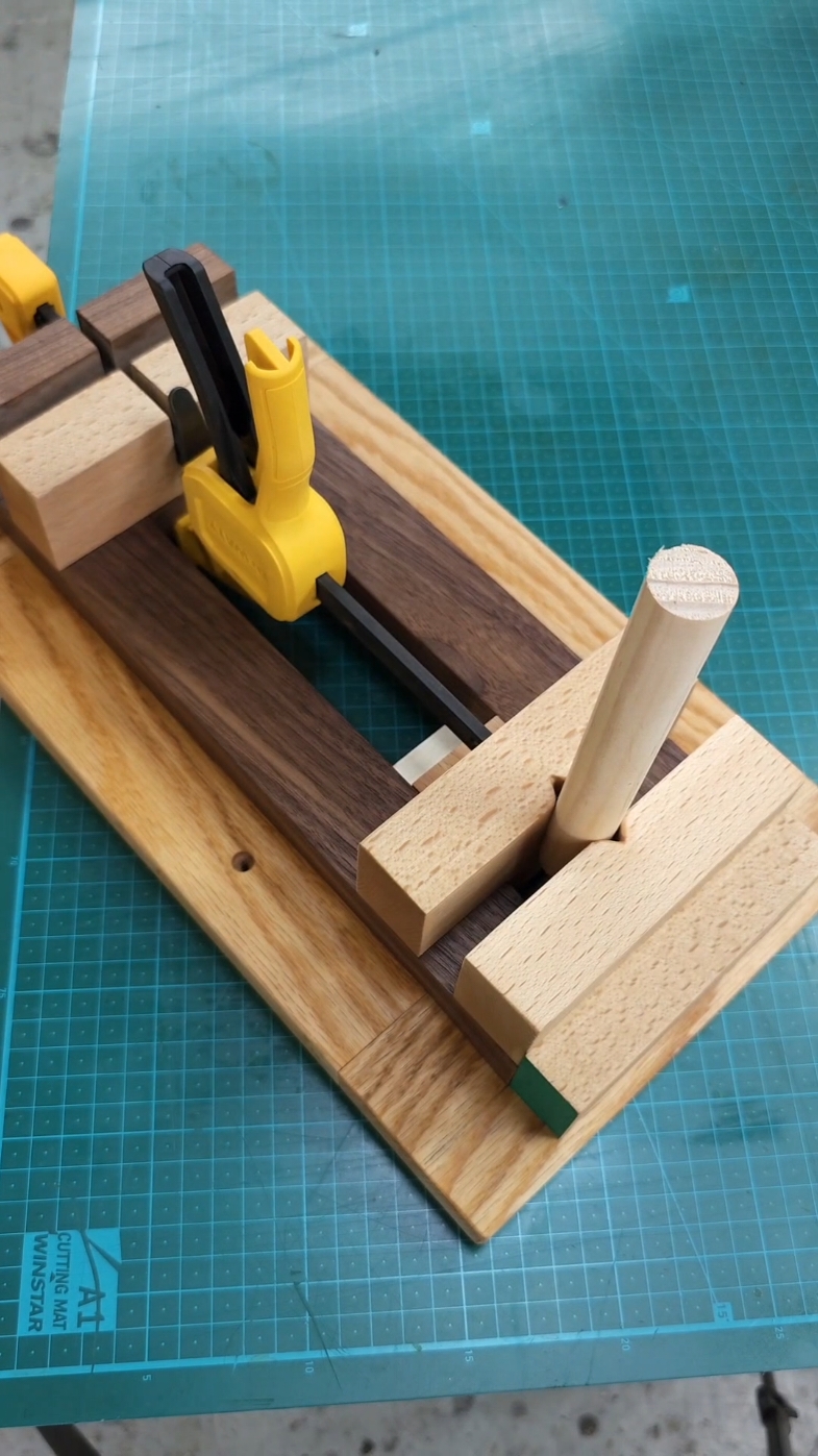 wooden vise #목공 #woodskills #carpentry #woodworking #DIY #camping 