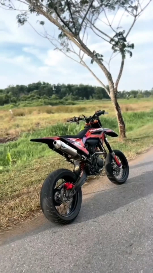 info tempat ngopi yang asik dong vreeders 🔥🔥  kabarin Mimin yaa 🤭🤭  #harvymx #harvymxofficial #harvybodysetcrf450r #crf #crf150l #crf150supermoto #crf150lsupermoto #crf150lindonesia #supermoto #supermotoindonesia #supermotoganteng #cintaiprodukindonesia #banggabuatanindonesia 