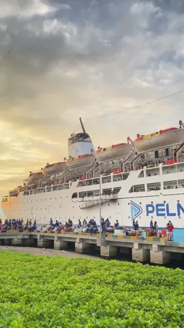 KM.TIDAR ⛴️ #oranglembata #lewoleba_lembata #fyp #fypシ #nttpride🏝🔥 #pelni #fypシ゚viral #fyppppppppppppppppppppppp #lembatamanise 