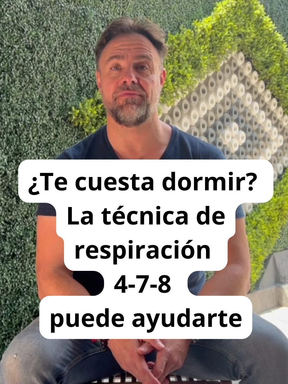 ✨ ¿Problemas para dormir? Prueba la técnica de respiración 4-7-8 y descubre cómo puede mejorar tu sueño y reducir el estrés. ✨ 🌙 Inhala por 4 segundos, retén la respiración por 7 segundos y exhala lentamente por 8 segundos. Esta técnica, desarrollada por el Dr. Andrew Weil, está respaldada por diversas investigaciones científicas y activa el sistema nervioso parasimpático, ayudando a reducir la ansiedad y a mejorar la calidad del sueño. 🌙 🎥 Prueba esta técnica antes de dormir y cuéntanos cómo te fue. 🛌💤 #respiracionconsciente #bienestaremocional #goodhabits #saludmental #meditacion