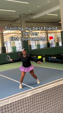 Do you think she’s ready⁉️ #pickleball  #pickleballaddiction #heali #montis #bestfriend #pickleballislife #pickleballaddict #tennis #explore #explorepage #pickleballcreative #tennis #tennishighlights 