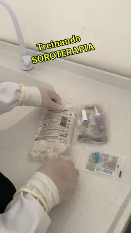 Treinando Soroterapia 💉👩🏻‍⚕️  #soroterapia #enfermagem #fyp #fypシ゚viral #fypシ #viralvideo #auxiliardeenfermagem #conteudodeenfermagem #tecnicodeenfermagem #procedimento 