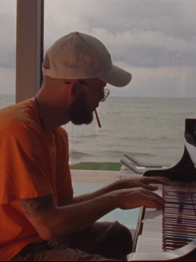 Noah '40' Shebib playing piano #40 #noah40shebib #drake #ovo #piano