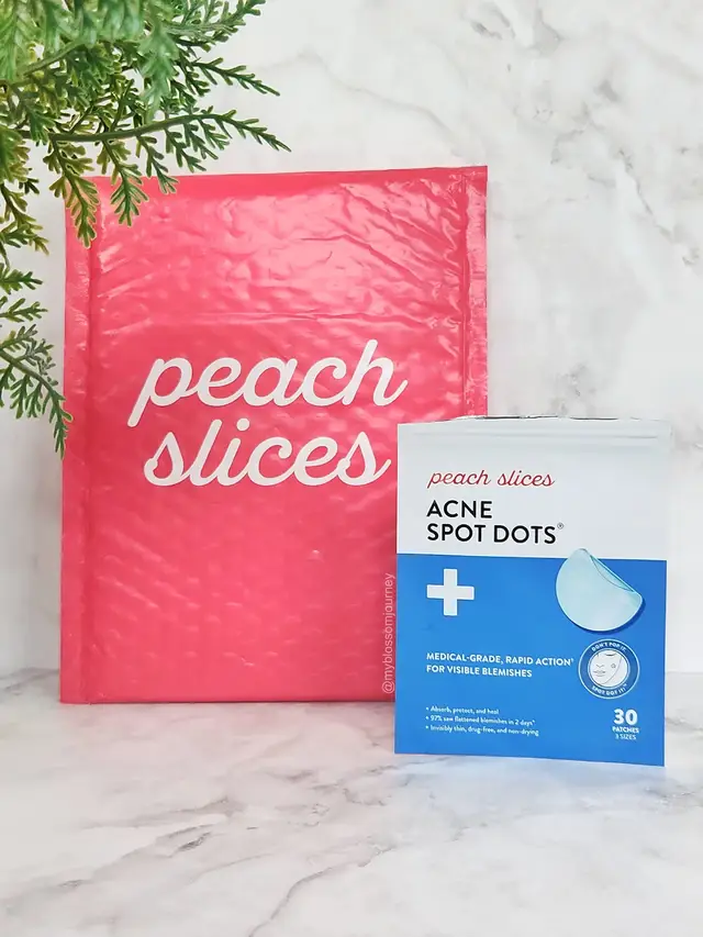 Every day, someone new begins their skincare journey, and it's always rewarding to help by sharing tips that might seem simple but make a big difference. Acne Spot Dots are an excellent tool for treating pimples and preventing the urge to pick at them. That's why I'm excited to share how to use them, especially for those just starting out on their skincare journey! ✨️😌 @Peach Slices 🩷 | #peachslicesgiftedme #PeachSlices #GetThatGunk #pimplepatches #skincareforbegginers #SkinCare101 