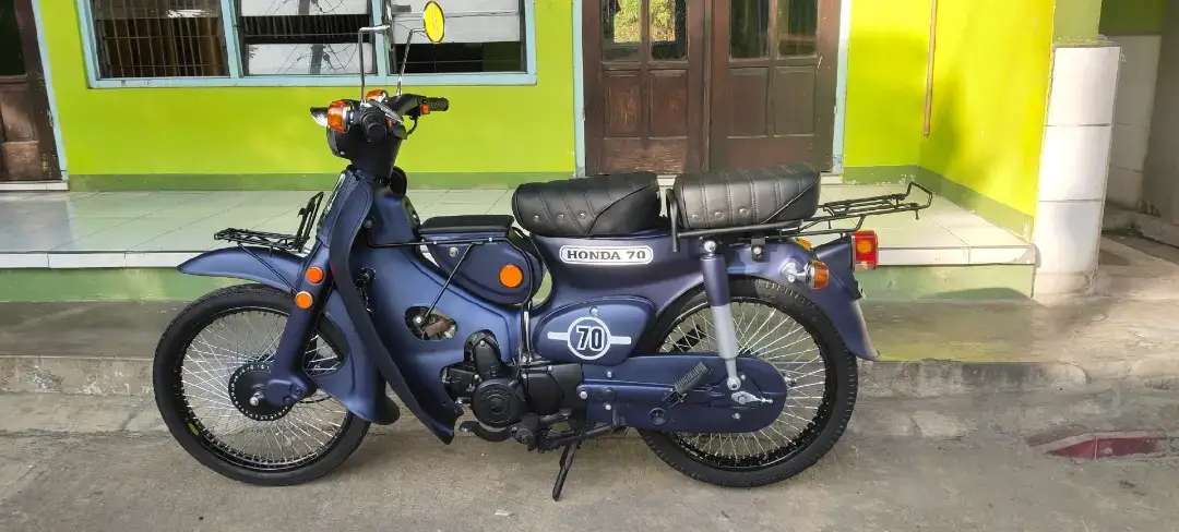 C70 Basik Astrea 4speed ya bosku warna biru doff navi,Monggo ya serius bisa langsung DM/WA no di profil ya bosku.. #fy #fypシ #fypage #CapCut #benkelrestorasi #CapCut #fypdong #viraltiktok #motorclasic #viralvideo #bengkelmotor #fyppppppppppppppppppppppp #melayaniseluruhindonesia 