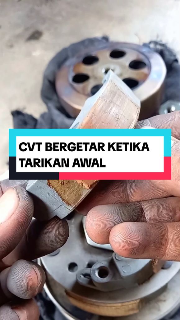 Cvt Motor Matic Bergetar Ketika Tarikan Awal #cvtmotormatic #cvtmatic  #tipsotomotif #motormio #obengketok #mekaniktiktok #belajarditiktok 