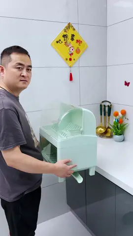 Một chiếc tủ để chén có nắp đậy giúp chén bát luôn sạch sẽ #giadungtienich #giadungthongminh #xuhuong 