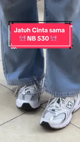 Yang warna white silver navy gak pernah gagal dipakein outfit apapun 🫶🦋🎀 #newbalance #nb530 #newbalance530 #OOTD #runningshoes #fyp 