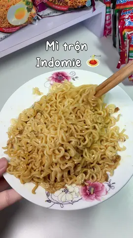 Mì trộn Indomie ngon quá tr #mitron #miindomie #indomie #mitom #doan #laurraunbox #unbox 