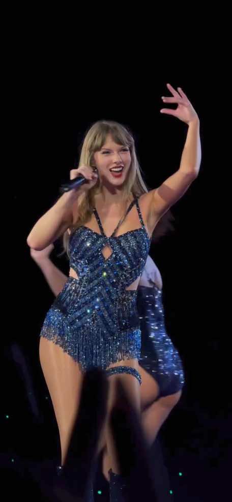 bejeweled live for warsaw N1 #taylorswift #erastourwarsaw #warsawn1 #bejeweled #midnights #erastouroutfits #erastouredit #midnightsbodysuit #taylorswiftlive #taylorswiftedit 