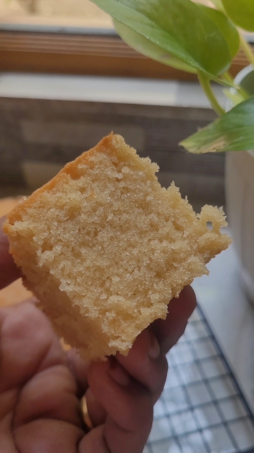 butter cake 🎂 #90kids #srilankanfood #srilankan_tik_tok🇱🇰 #srilanka #1million #drending #srilankan_tik_tok🇱🇰 #srilankan_tik_tok #minivlog #minivlog #viral #srilankanrecipe #buttercake #hanziskitchen 