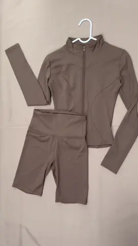 Yoga jacket #longsleevegymtop #gymtop #gymoutfitforwomen #workouttop #drifitjacketforwomen #yogajacketforwomen #yogatop #workoutjacket #hikingoutfit #hikingjacketforwomen #ridingjacketforwomen #TikTokShop #fypp #fypシ #fyp 
