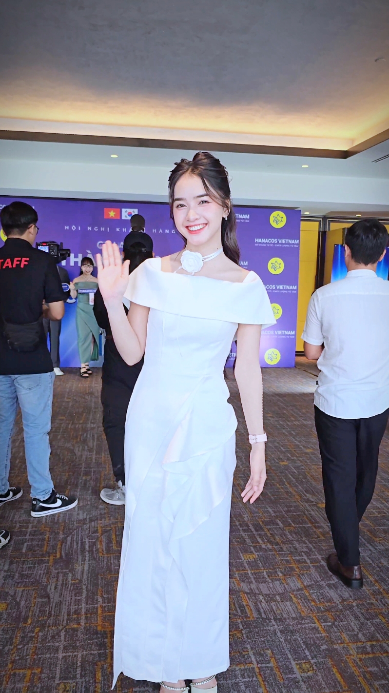 Khỉ con xuống núi 🥰 #yonacuon 