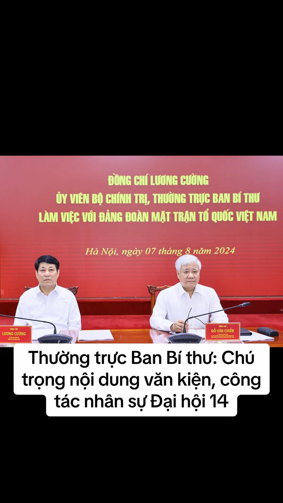 Nhấn mạnh Đại hội Đảng là đợt sinh hoạt chính trị sâu rộng, Thường trực Ban Bí thư Lương Cường lưu ý cần chú trọng tới nội dung văn kiện và công tác nhân sự Đại hội 14 của Đảng. Ngày 7/8, Ủy viên Bộ Chính trị, Thường trực Ban Bí thư Lương Cường có cuộc làm việc với Đảng đoàn MTTQ Việt Nam. Thường trực Ban Bí thư Lương Cường nhấn mạnh, MTTQ Việt Nam có vị trí, vai trò rất quan trọng. Những đóng góp của Mặt trận gắn liền với quá trình ra đời, lãnh đạo Đảng, cũng như trong công cuộc xây dựng và bảo vệ Tổ quốc. Trong thành tựu chung của đất nước có sự đóng góp rất quan trọng của MTTQ Việt Nam, với hạt nhân lãnh đạo là Đảng đoàn MTTQ Việt Nam. Cần đưa vào văn kiện Đại hội 14 cơ chế giám sát của nhân dân Phó Chủ tịch - Tổng Thư ký Ủy ban Trung ương MTTQ Việt Nam Nguyễn Thị Thu Hà cho biết, hoạt động của MTTQ Việt Nam các cấp có nhiều đổi mới, thực hiện có hiệu quả phương châm “nghĩ thật, nói thật, làm thật, kết quả thật, nhân dân được thụ hưởng thật”. Đảng đoàn MTTQ Việt Nam đã chủ động tham mưu, đề xuất để Ban Chấp hành Trung ương, Bộ Chính trị, Ban Bí thư kịp thời ban hành những chủ trương, nghị quyết, chỉ thị, kết luận đối với công tác mặt trận. Trong 6 tháng cuối năm, Đảng đoàn MTTQ Việt Nam tiếp tục lãnh đạo việc quán triệt, triển khai thực hiện nghị quyết, chỉ thị, kết luận, quy định của Trung ương Đảng, Bộ Chính trị, Ban Bí thư Trung ương Đảng, nhất là Chỉ thị 35 về đại hội đảng bộ các cấp tiến tới Đại hội đại biểu toàn quốc lần thứ 14 của Đảng. Chủ tịch Ủy ban Trung ương MTTQ Việt Nam Đỗ Văn Chiến nhấn mạnh, trong 3 nội dung đột phá chiến lược của Đại hội Đảng lần thứ 13 thì đột phá cơ chế về quyền làm chủ của nhân dân chưa được thể hiện rõ. Vì vậy, Đảng đoàn MTTQ Việt Nam mong muốn trong dự thảo văn kiện Đại hội Đảng sắp tới, cần nghiên cứu, đưa vào nội dung về cơ chế giám sát của nhân dân. #chinhtri #luongcuong #xuhuong 