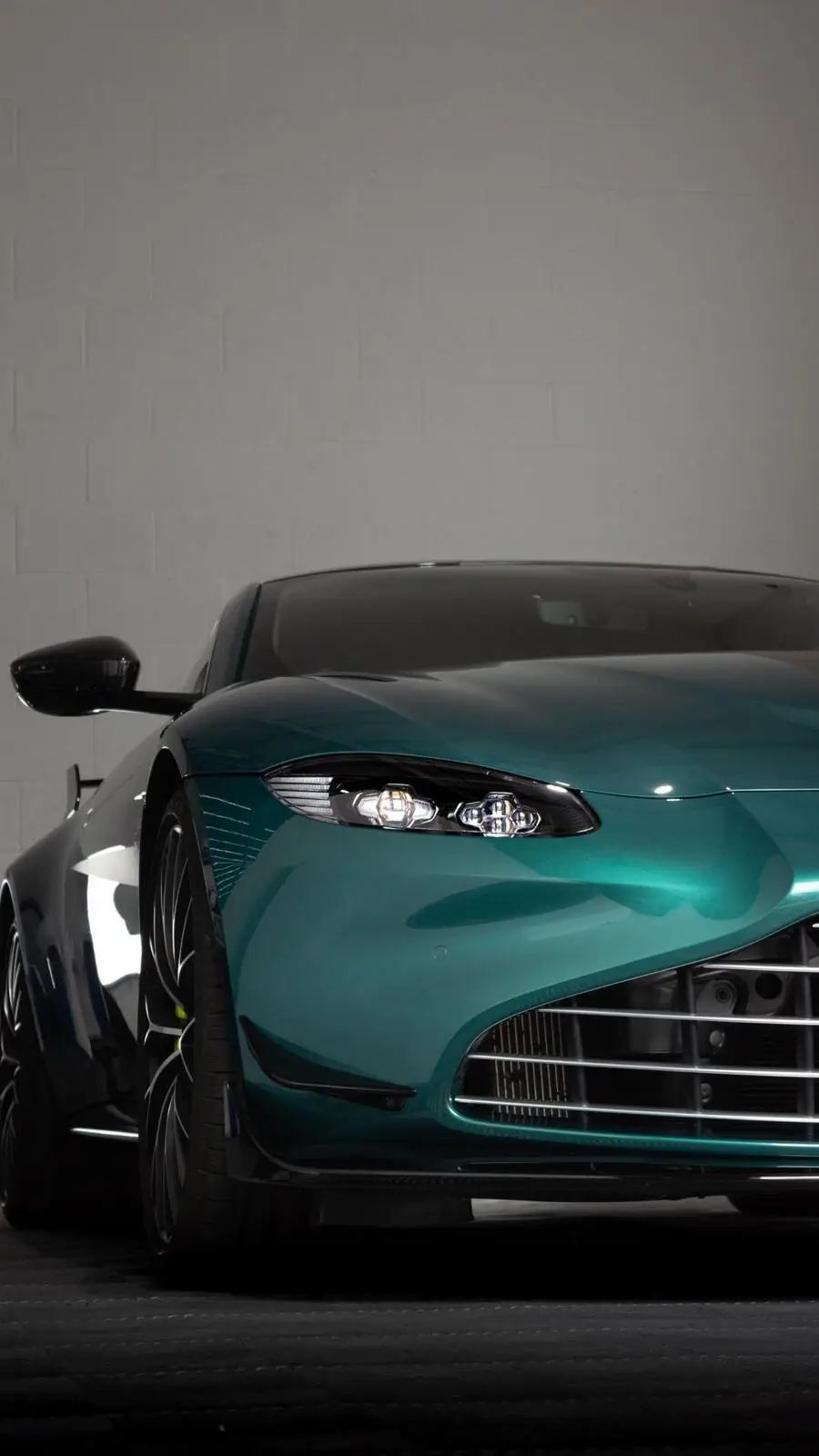 Check out these stunning shots of the Aston Martin Vantage F1 Edition taken by the talented Levie! 📸✨  He's just starting out in photography and already showing incredible skill. We’re excited to watch his photography journey progress and hope to share more of his amazing work soon… 😎  📧 - sales@prestige-graphics.co.uk 📲 - WhatsApp - +44 7867 410697 ☎️ - 01622 522101